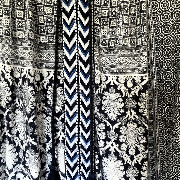 Style & Co black white patterned v-neck sleeveless women's blouse size S rayon - Picture 4 of 7